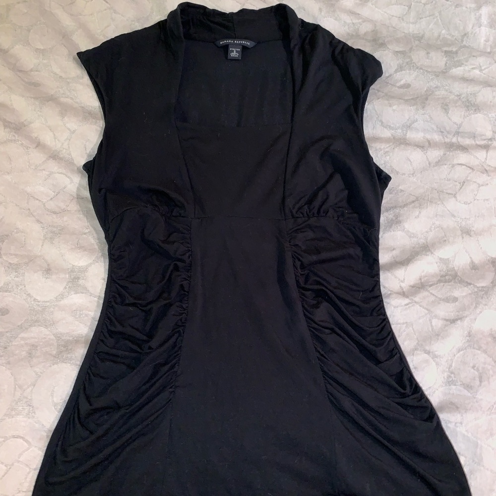 Banana Republic rouched sides top